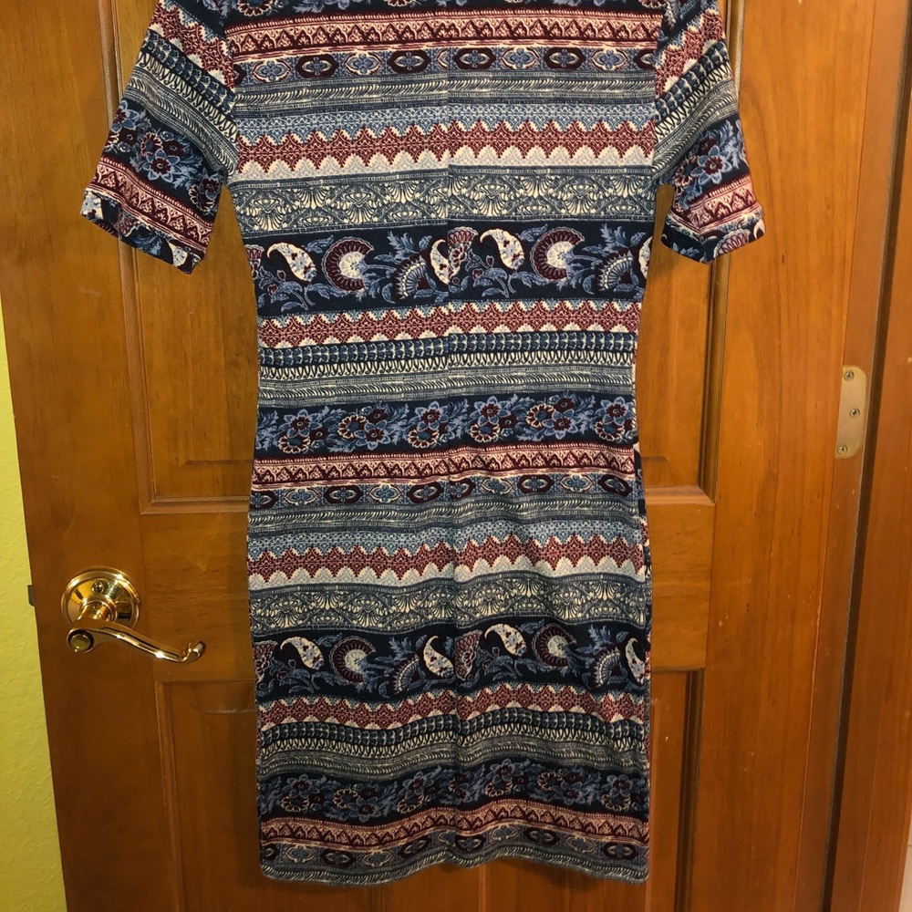 Pattern Dress - Picture 4 of 4